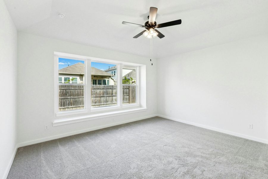 Spacious, unfurnished interior of a new home in University Heights, Round Rock (Image 14).