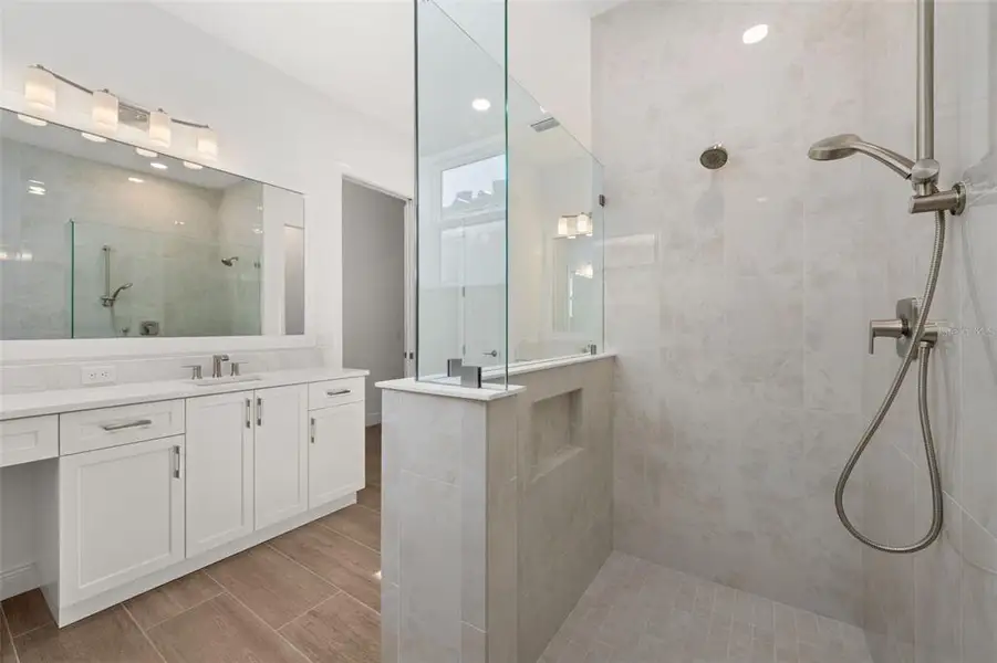 Furnished interior view inside a new home in , Sarasota (Image 7).
