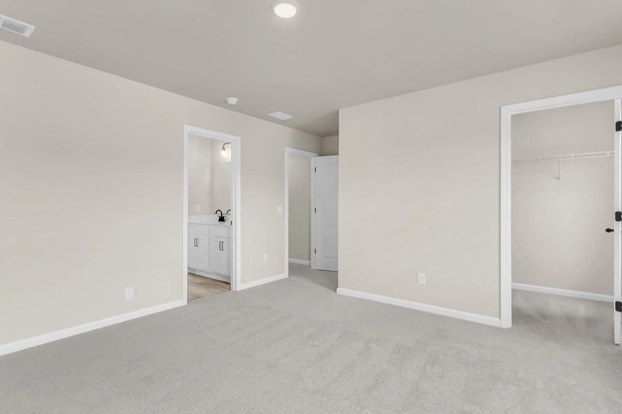 Similar Jefferson floorplan with Harmony Collection. Features and finishes vary.