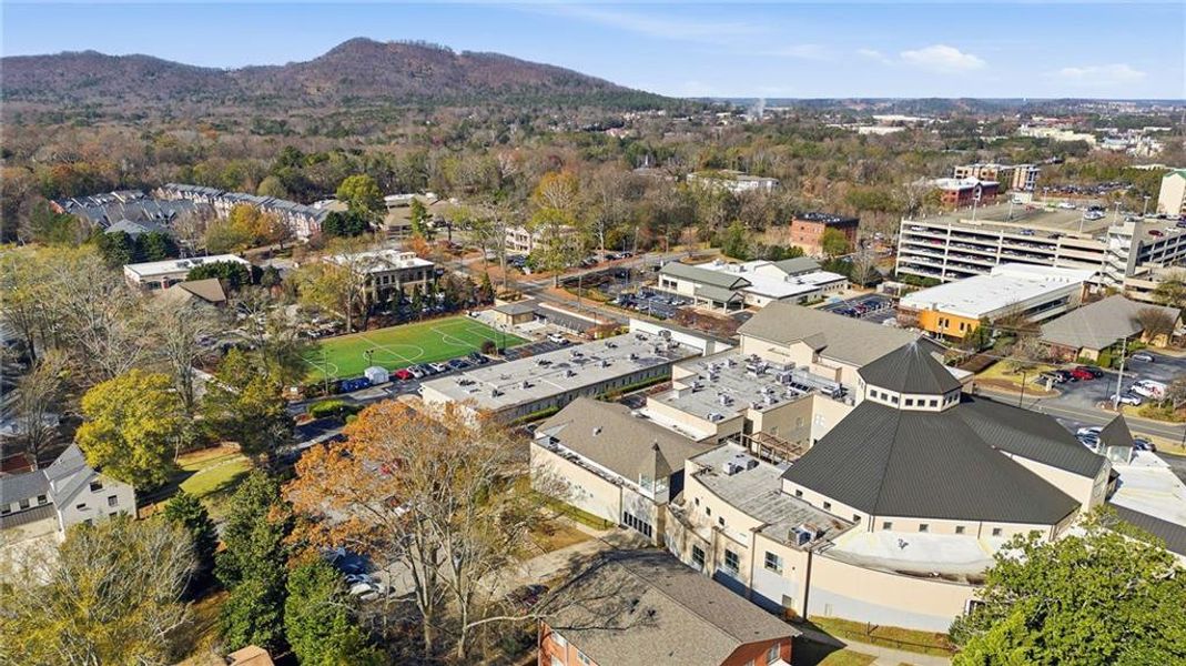 Image 50 of a home in .