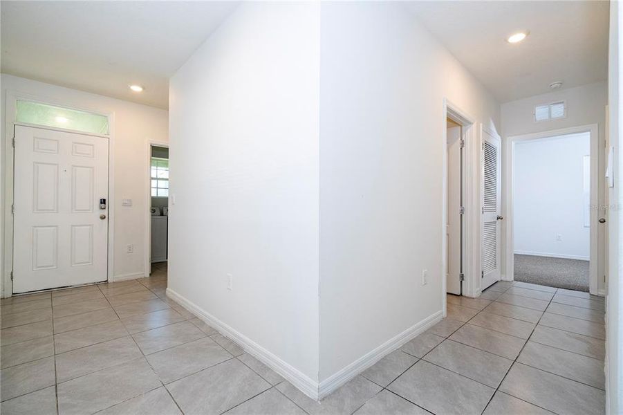 Spacious, unfurnished interior of a new home in Astonia, Davenport (Image 42).