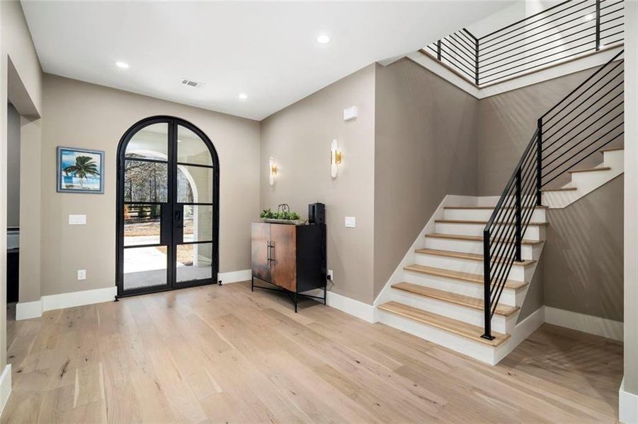 Image 83 of a home in .