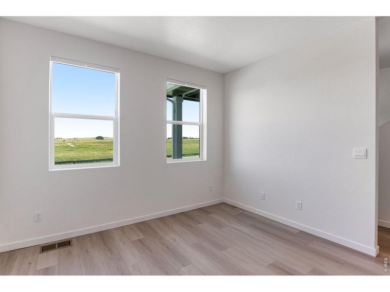 Spacious, unfurnished interior of a new home in Vista Meadows, Fort Lupton (Image 18).