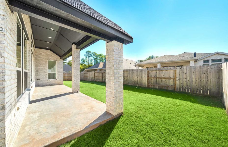 Representative exterior details of a home built from the 3030AU by Ravenna Homes in Audubon 60′, Magnolia (Image 4).