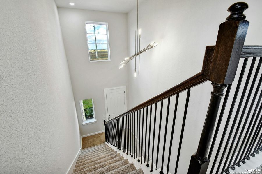 Image 25 of a home in Willowbrook.