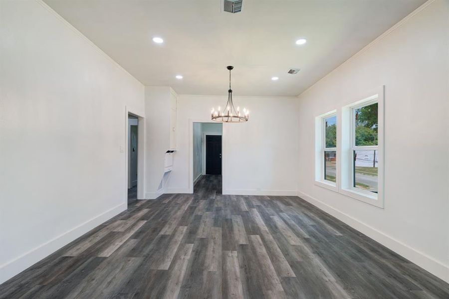 Spacious, unfurnished interior of a new home in , Paris (Image 16). Spacious, unfurnished interior of a new home in , Paris (Image 16).