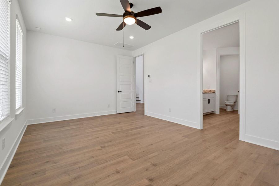 Spacious, unfurnished interior of a new home in Magnolia Woods - 70', Magnolia (Image 17).