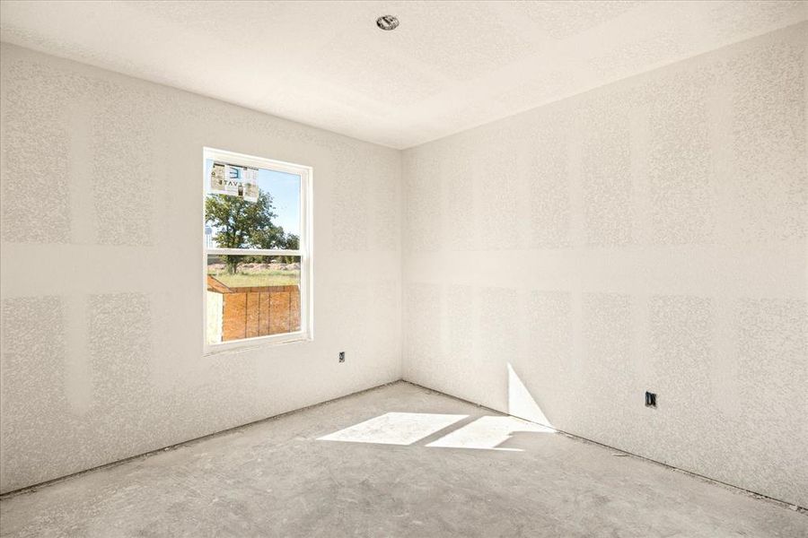 Spacious, unfurnished interior of a new home in , Tolar (Image 10).