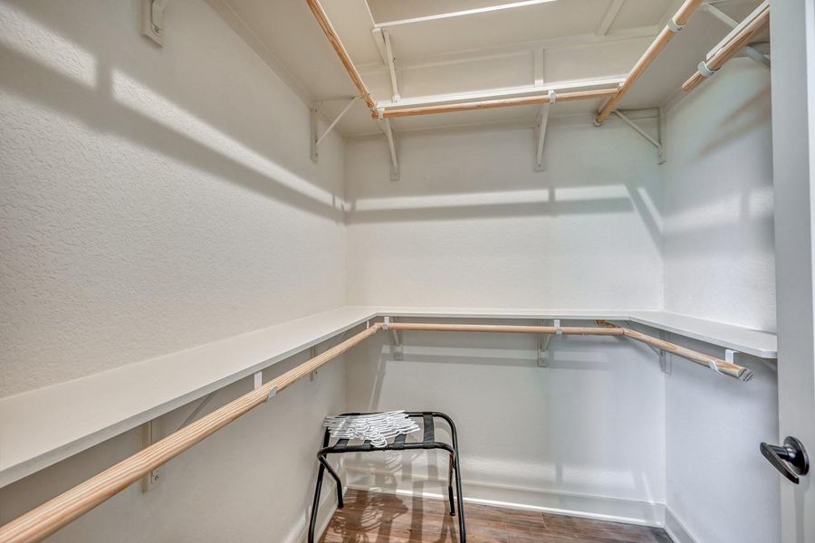 Spacious, unfurnished interior of a new home in , Horseshoe Bay (Image 20).