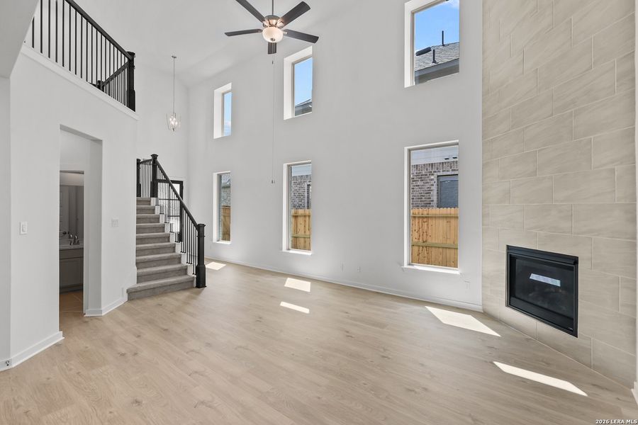 Spacious, unfurnished interior of a new home in Stillwater Ranch, San Antonio (Image 19).