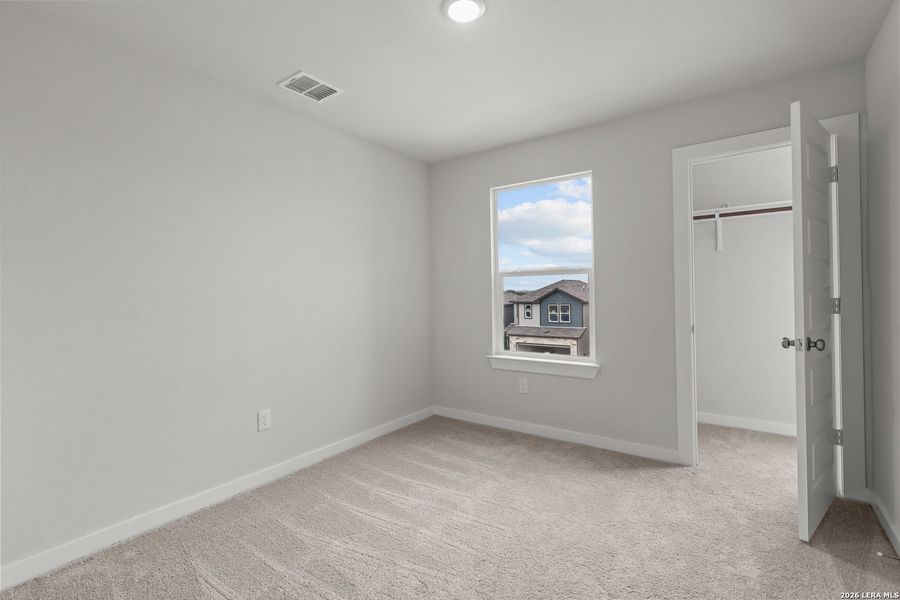 Spacious, unfurnished interior of a new home in Rosemont Hill, San Antonio (Image 25). Spacious, unfurnished interior of a new home in Rosemont Hill, San Antonio (Image 25).