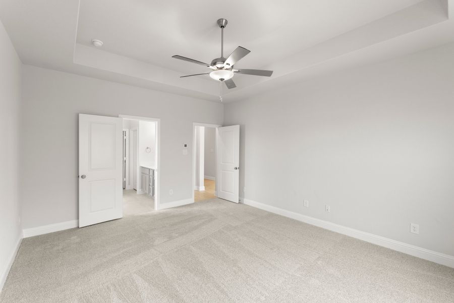 Spacious, unfurnished interior of a new home in Creekside, Royse City (Image 20).