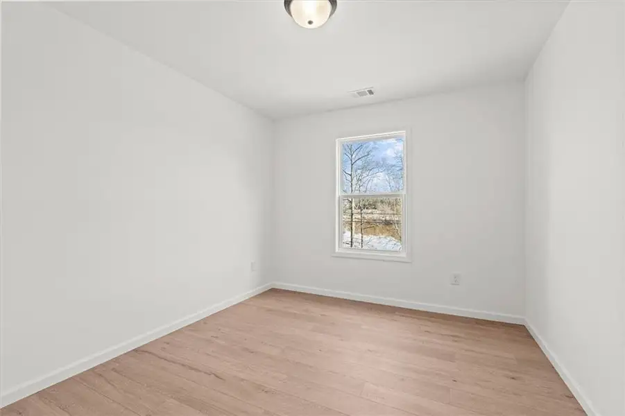 Spacious, unfurnished interior of a new home in , Carrollton (Image 10).