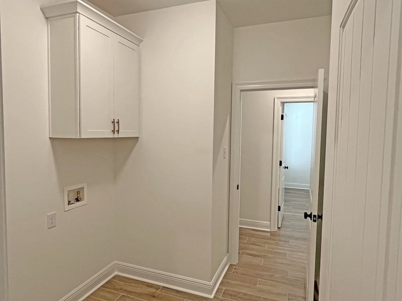 Spacious, unfurnished interior of a new home in Bird Song at Hammock Bay, Freeport (Image 17).