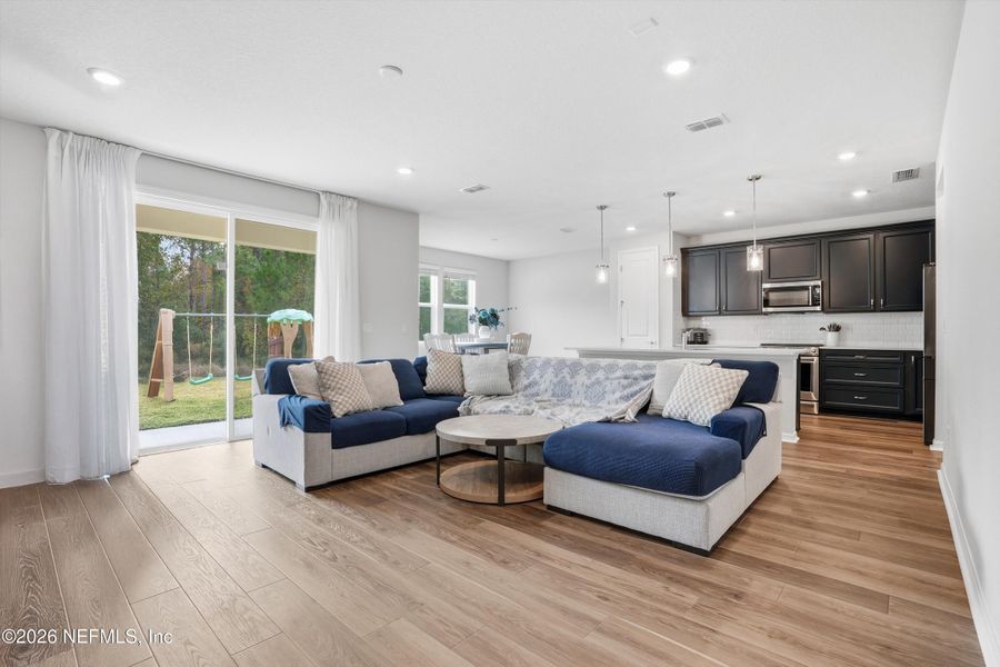 Furnished interior view inside a new home in , Middleburg (Image 7).