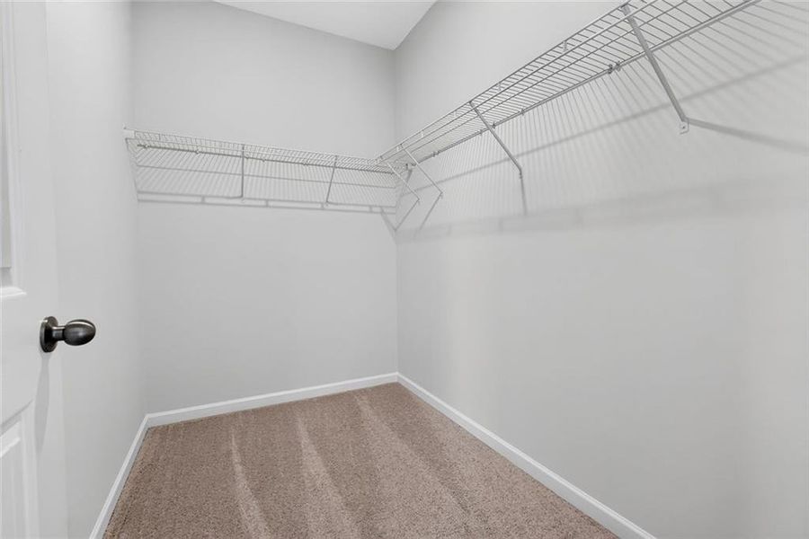 Spacious, unfurnished interior of a new home in Southbend, Rome (Image 32).