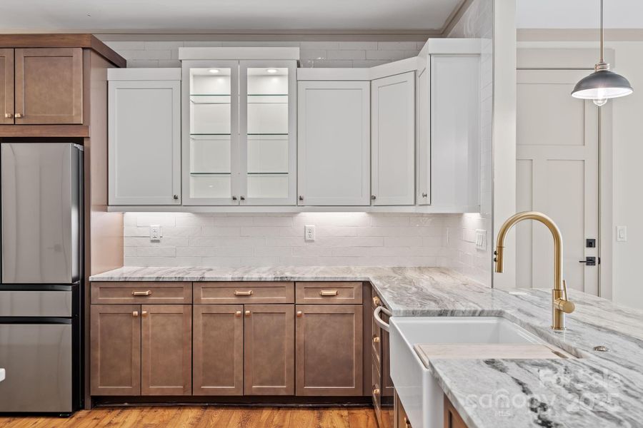 Image 36 of a home in .