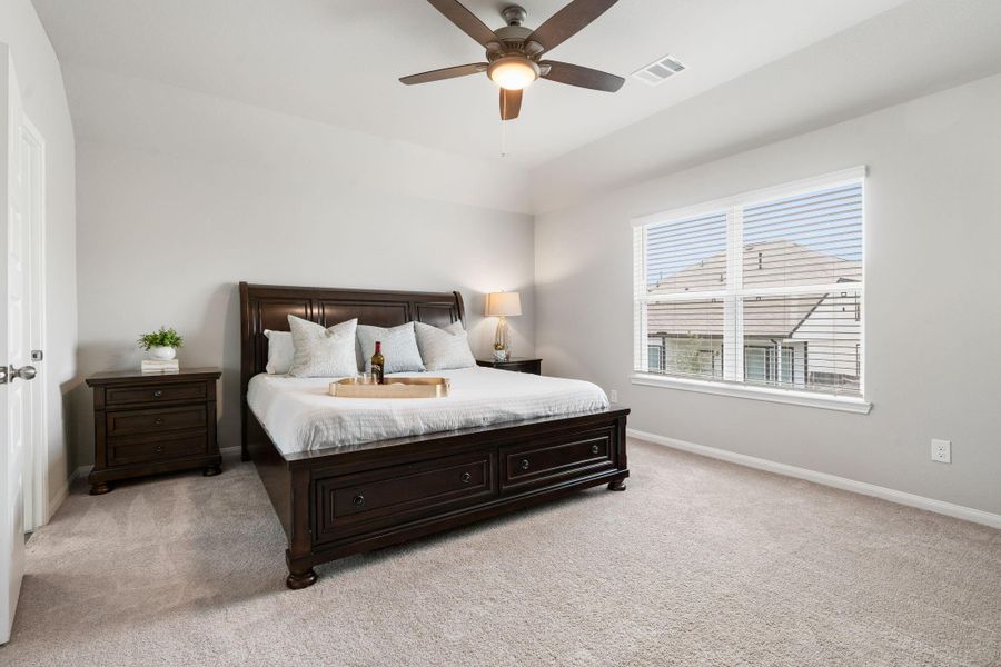 Furnished interior view inside a new home in Madison Bend, Conroe (Image 5). Furnished interior view inside a new home in Madison Bend, Conroe (Image 5).