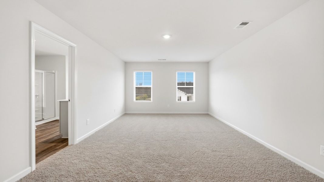 Representative unfurnished interior of a home built from the Hayden by D.R. Horton in Jackson Landing, Jefferson (Image 29).