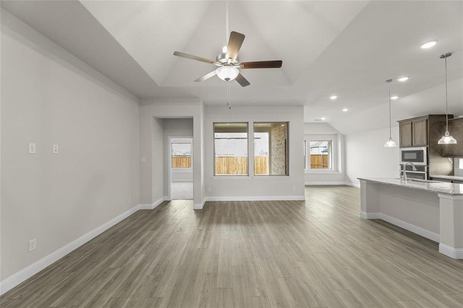 Spacious, unfurnished interior of a new home in Timberbrook, Justin (Image 15).