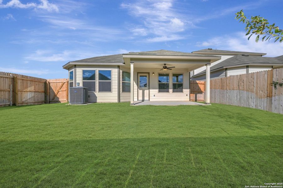 Exterior details and patio area of a home in Park Place, New Braunfels (Image 3).