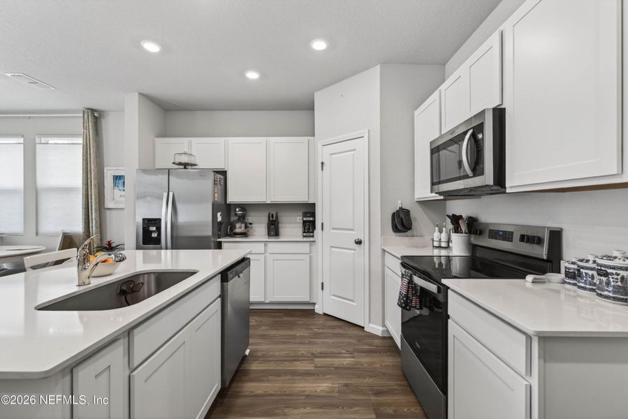 Furnished interior view inside a new home in , Jacksonville (Image 19).