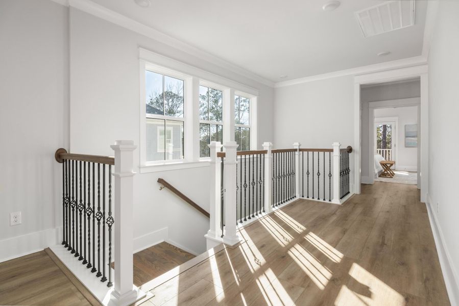 Spacious, unfurnished interior of a new home in Wando Village, Charleston (Image 23).
