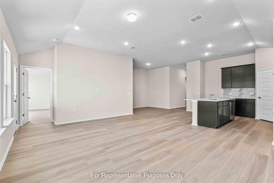 Spacious, unfurnished interior of a new home in Marble Creek Crossing, Austin (Image 13).