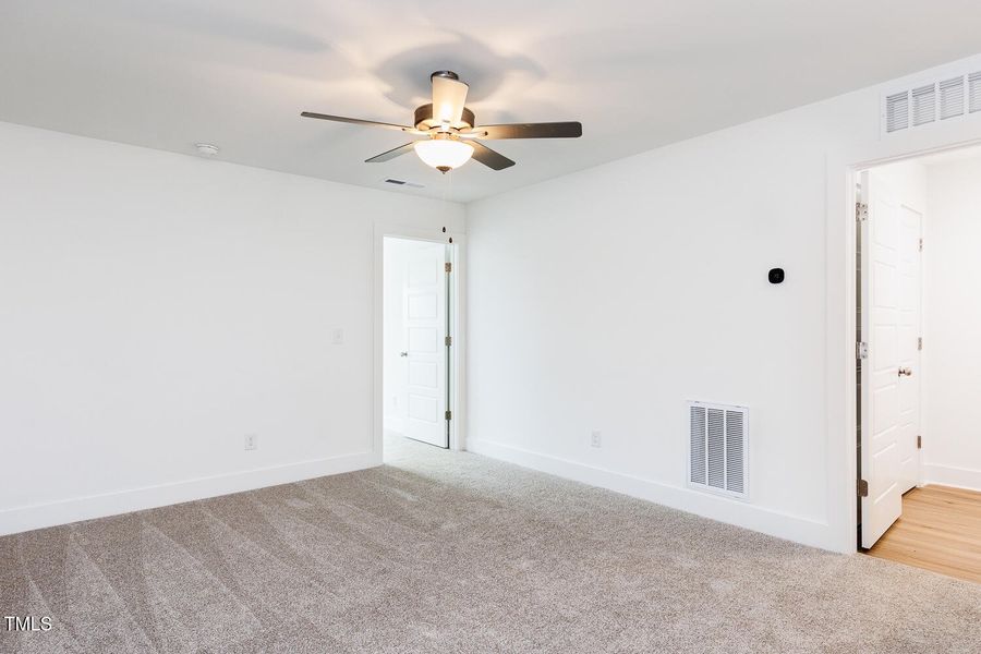 RDU_VaughanFarms_TH_Lot25_Aurora_QMI_Own