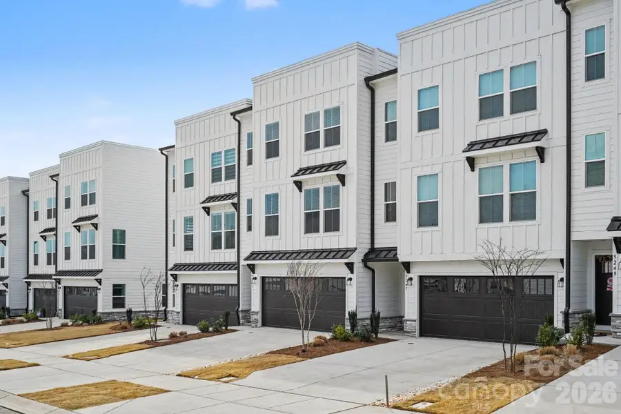 Condo located in Concord, NC showcasing its design and architecture (Image 5).