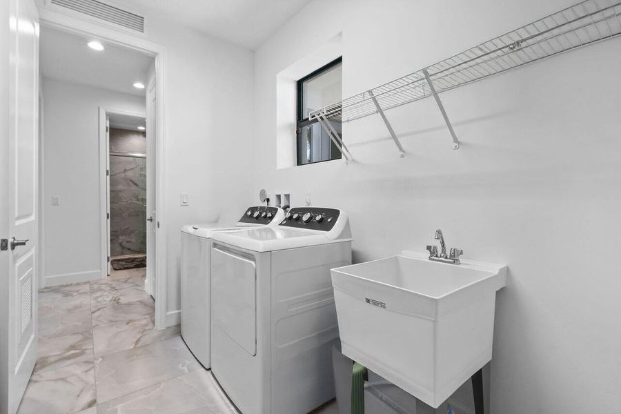 LAUNDRY ROOM LAUNDRY ROOM