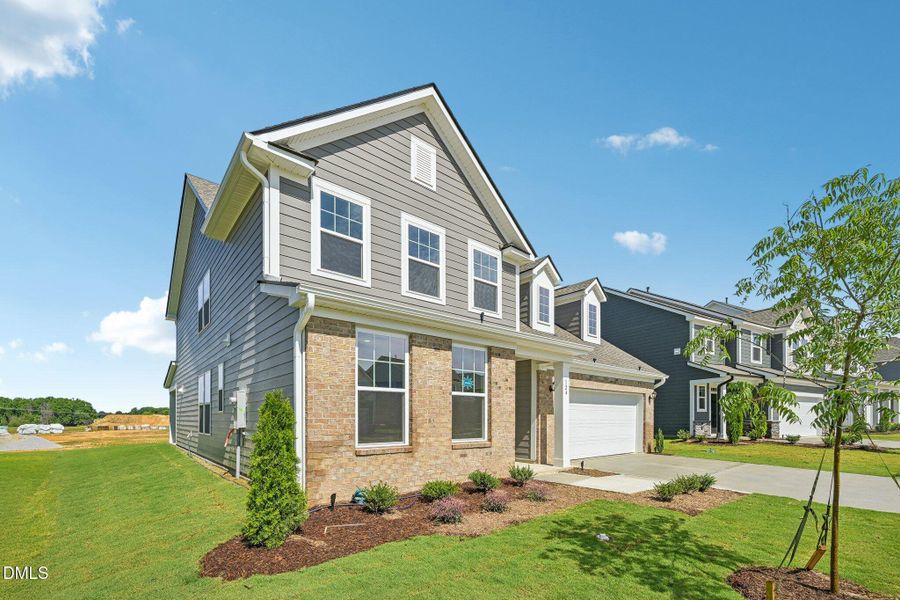 2-web-or-mls-124 Willow Cameron Way-2305