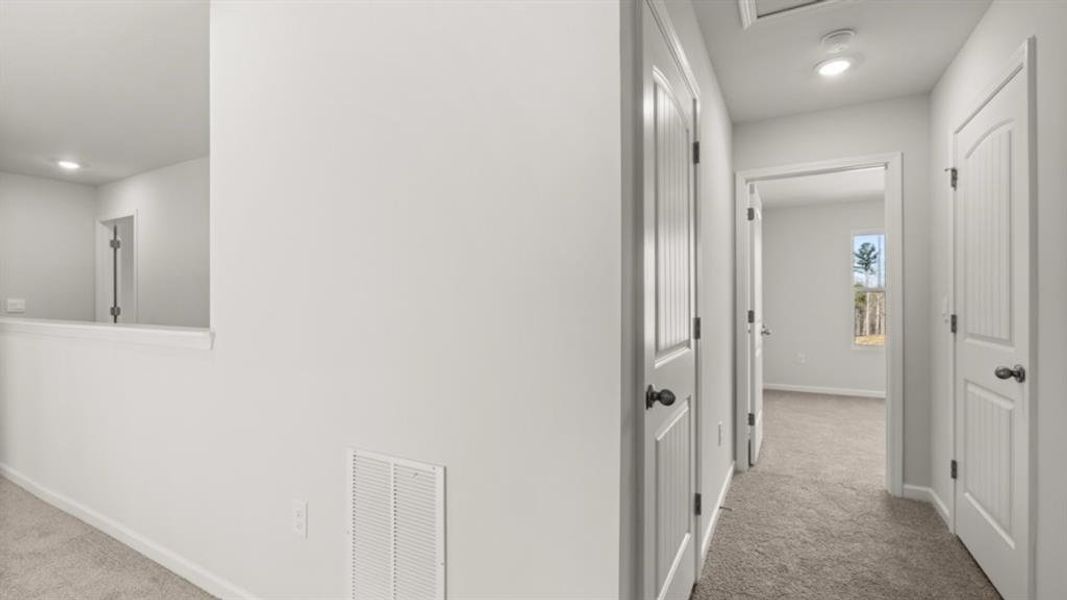 Spacious, unfurnished interior of a new home in Oconee Overlook, Gainesville (Image 14).
