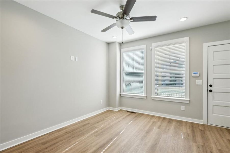 Spacious, unfurnished interior of a new home in Avenue at Oakland City, Atlanta (Image 12).