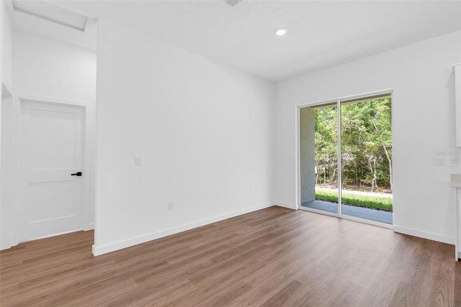 Spacious, unfurnished interior of a new home in , Dunnellon (Image 45).