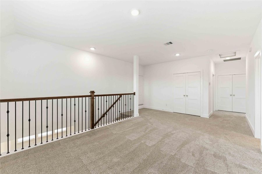 Spacious, unfurnished interior of a new home in Sunterra, Katy (Image 16). Spacious, unfurnished interior of a new home in Sunterra, Katy (Image 16).