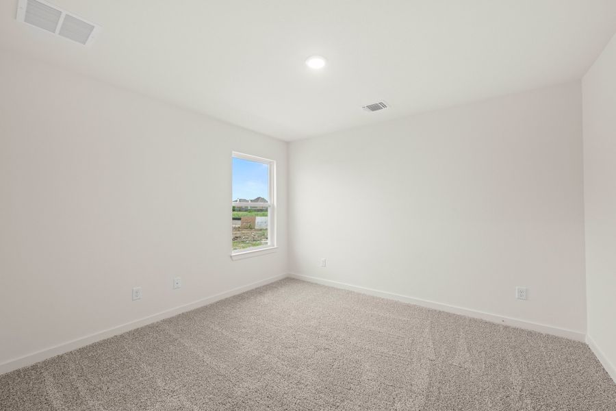 Spacious, unfurnished interior of a new home in Adaline Crossing, McGregor (Image 12).