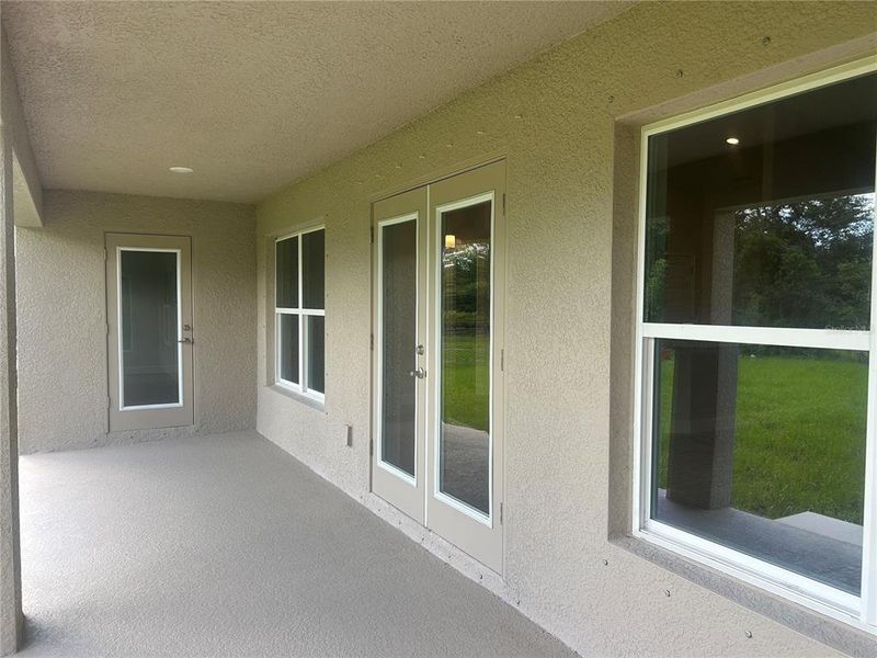 Exterior details and patio area of a home in Deep Creek, Punta Gorda (Image 15).