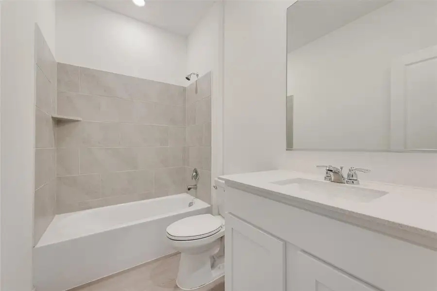 Furnished interior view inside a new home in Reatta Ridge: Classic Collection, Justin (Image 7). Furnished interior view inside a new home in Reatta Ridge: Classic Collection, Justin (Image 7).