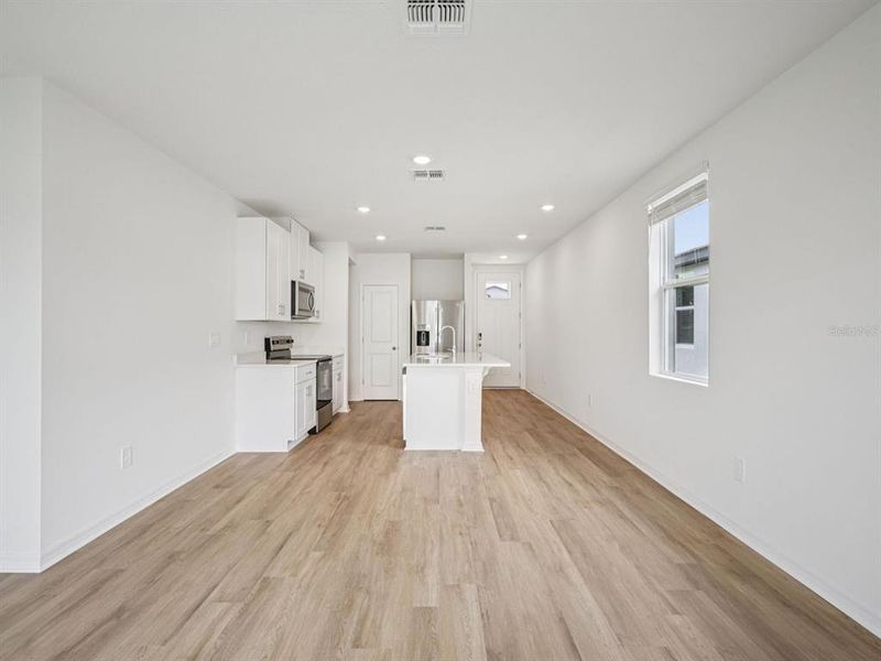 Spacious, unfurnished interior of a new home in Benton Hills - Premier Series, Brooksville (Image 8).