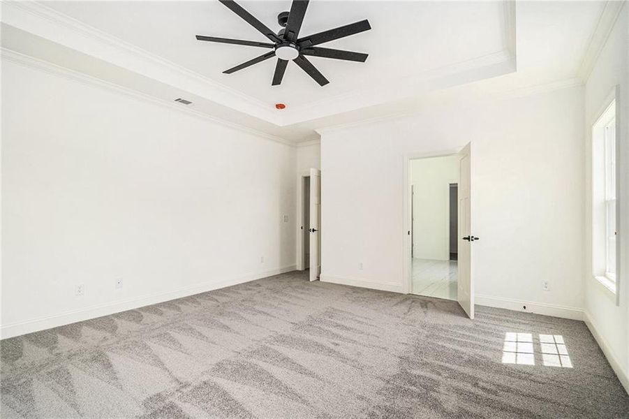 Spacious, unfurnished interior of a new home in , Chatsworth (Image 15).