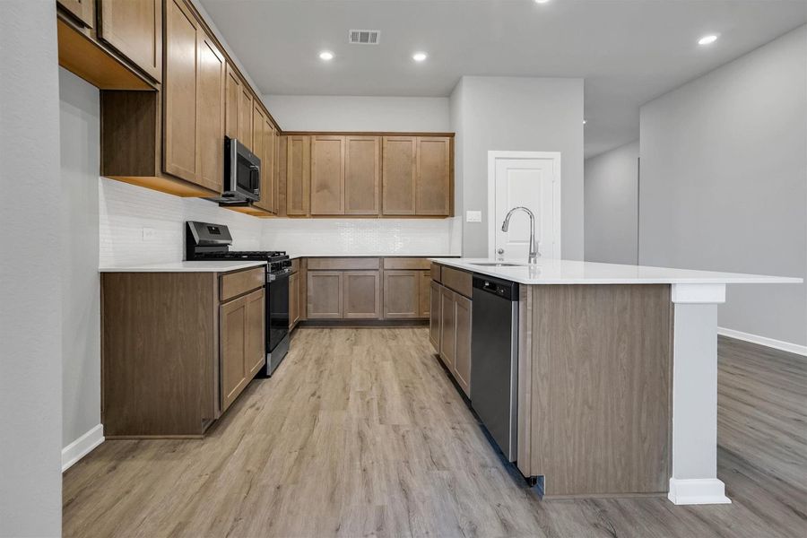 Image 45 of a home in Sunterra 50s. Image 45 of a home in Sunterra 50s.