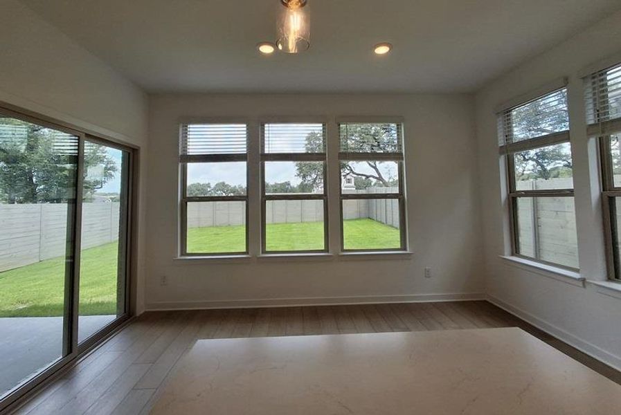 Spacious, unfurnished interior of a new home in Wolf Ranch, Georgetown (Image 18).