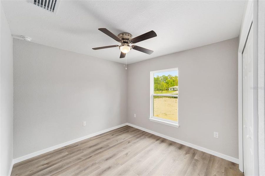 Spacious, unfurnished interior of a new home in , Citrus Springs (Image 10).