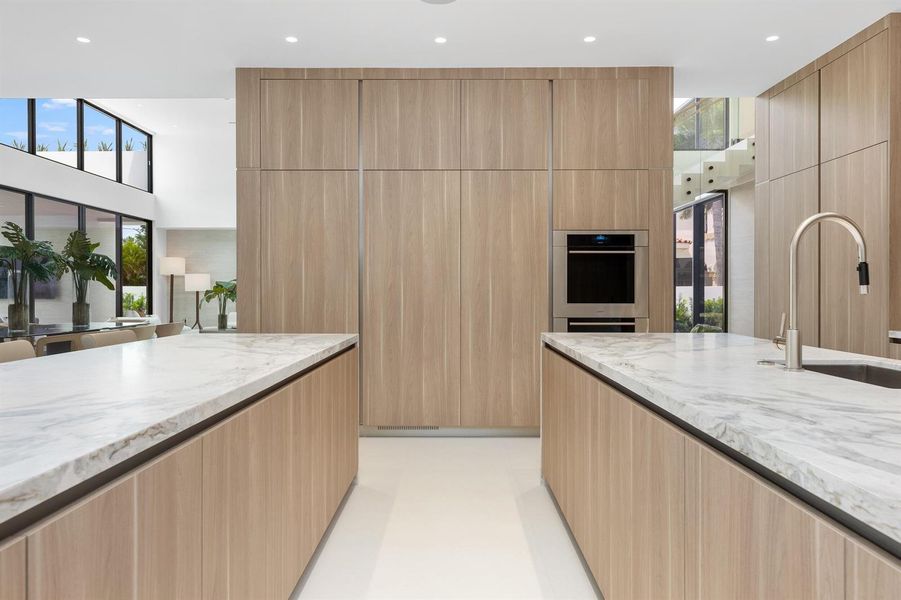 KITCHEN KITCHEN