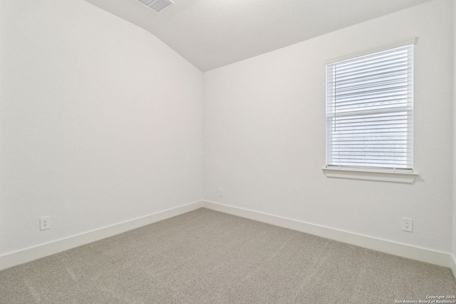 Spacious, unfurnished interior of a new home in Sagebrooke - Classic Series, San Antonio (Image 18).