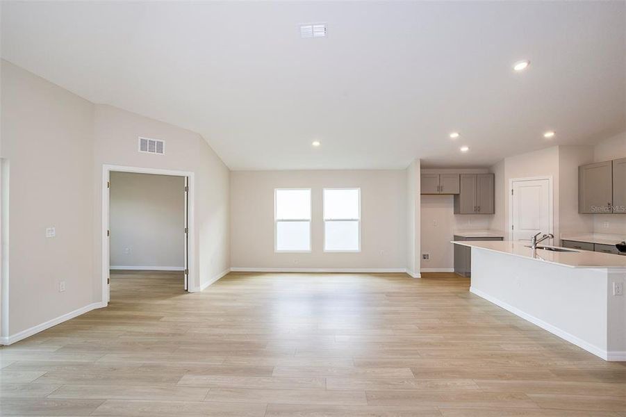Spacious, unfurnished interior of a new home in Pasadena Landing, Wesley Chapel (Image 9). Spacious, unfurnished interior of a new home in Pasadena Landing, Wesley Chapel (Image 9).