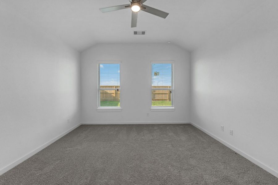 Spacious, unfurnished interior of a new home in Beacon Hill, Waller (Image 21).