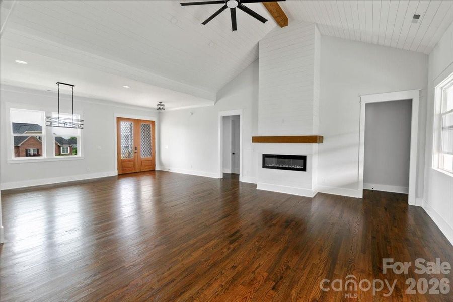 Spacious, unfurnished interior of a new home in , Shelby (Image 25).