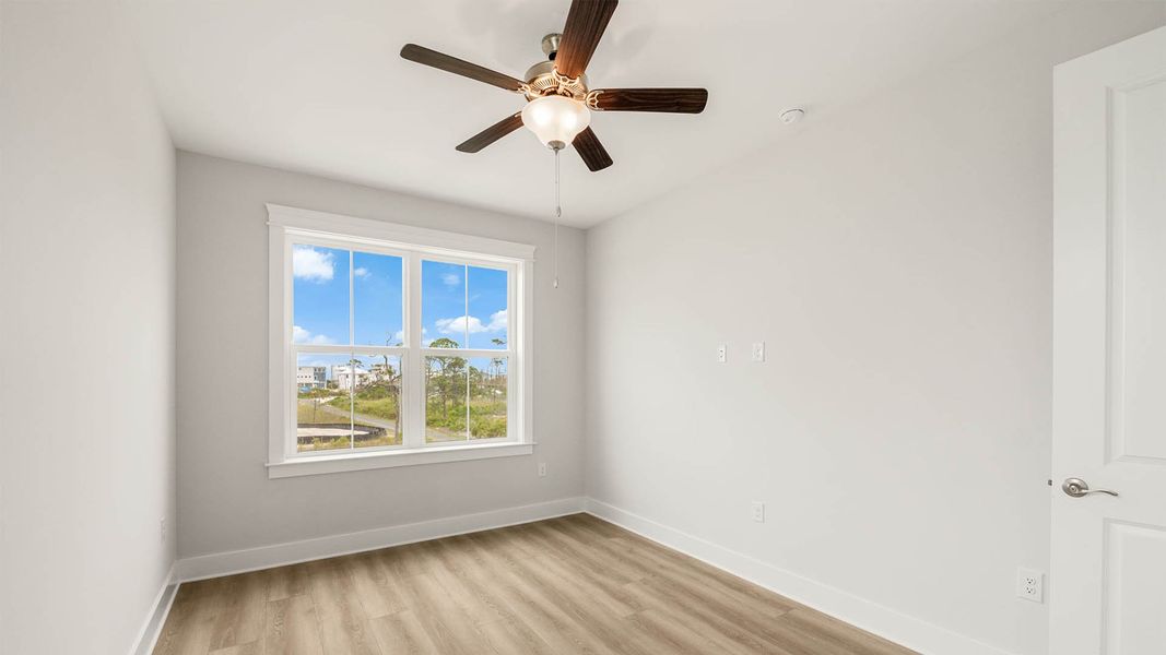 Spacious, unfurnished interior of a new home in Redfish Cove at Cape San Blas, Port Saint Joe (Image 34).